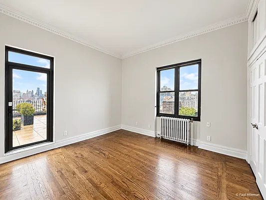 Bedroom, photo 1