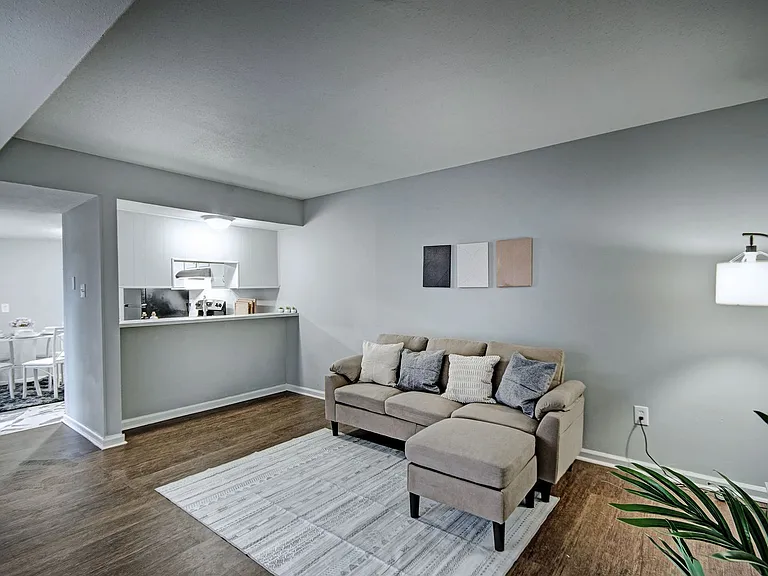 225 W McDowell Rd — Photo 4