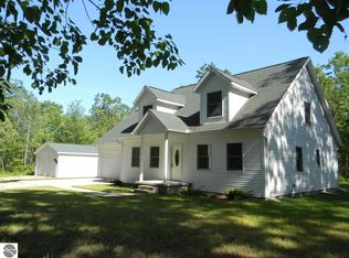 1213 Bell Ln, Rose City, MI 48654