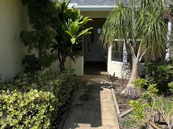 2nd image of 10918 SE Stonehill Lane