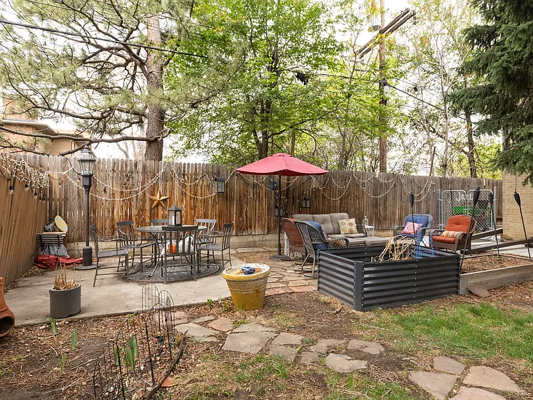 1481 Ash St #4 — Photo 33