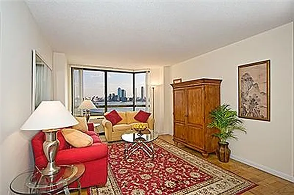 Sold by Caran Properties | media 10