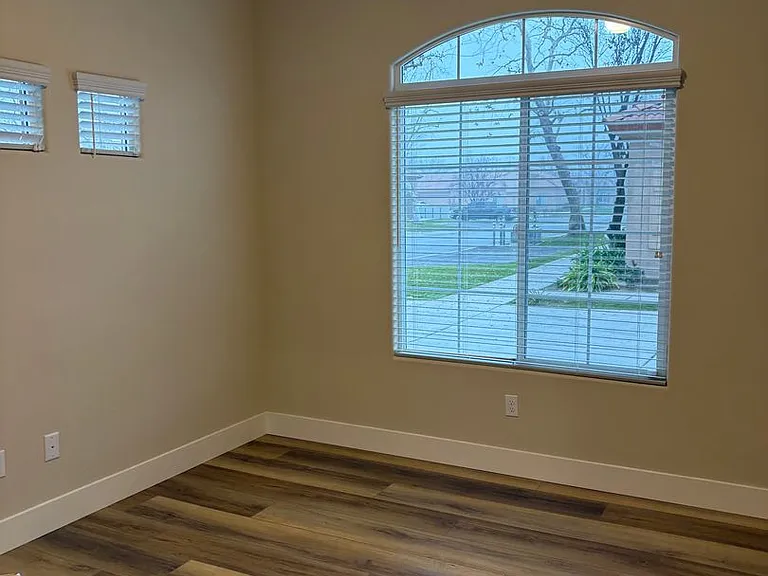 624 Jasmine Parke Dr — Photo 12