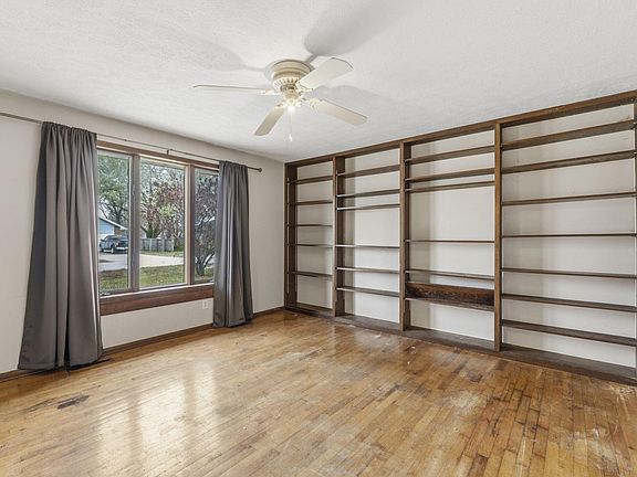 5th image of 112 Grand Prairie Drive