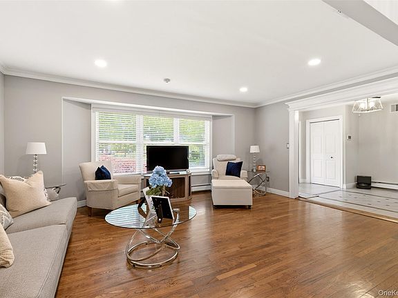 5th image of 60 Tulipwood Drive