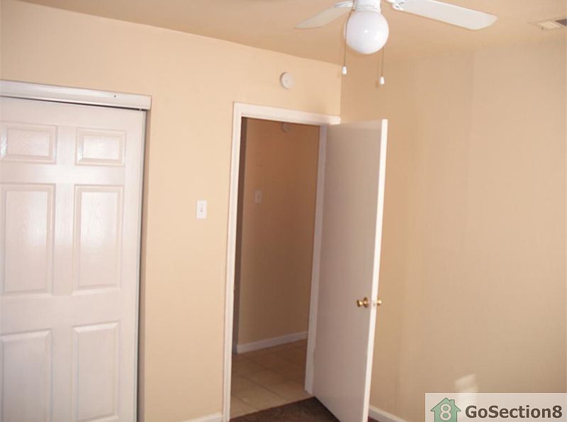 2nd image of 2005 Delano Dr