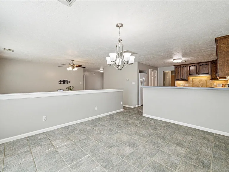 3613 Lazy Spring Dr — Photo 11