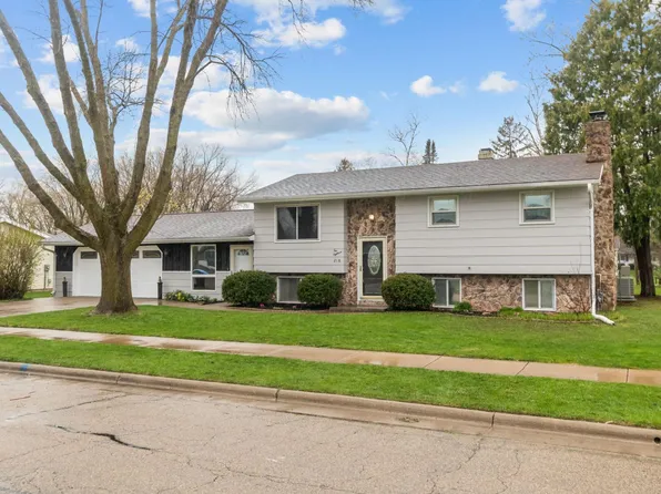 218 N 9th Ave, Winneconne, WI 54986