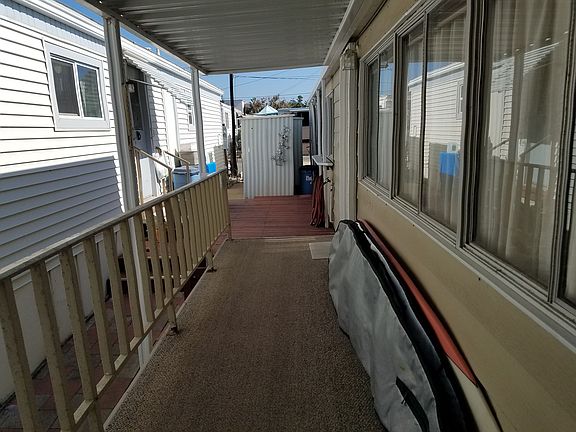 4th image of 900 N Cleveland St Space 161