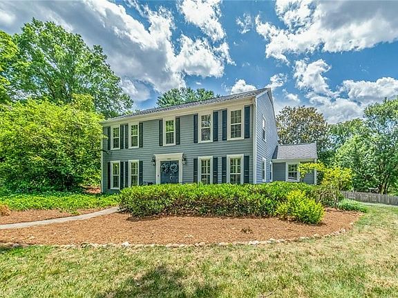 2nd image of 1320 Abingdon Way