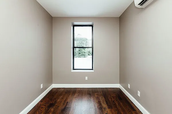 Rented by Lodger Corp | media 10