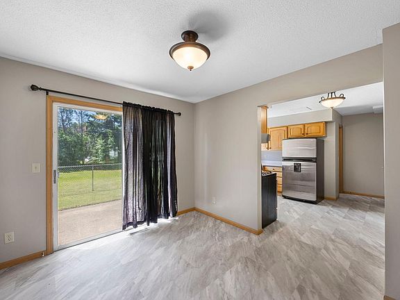 5th image of 6117 W 105th St