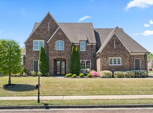 1747 S Crossberry Cv, Collierville, TN 38017