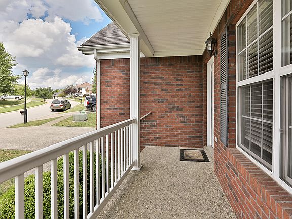 2nd image of 184 Lincoln Station Dr