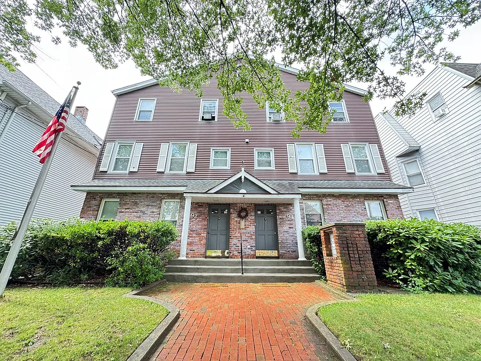 94 Edwards St