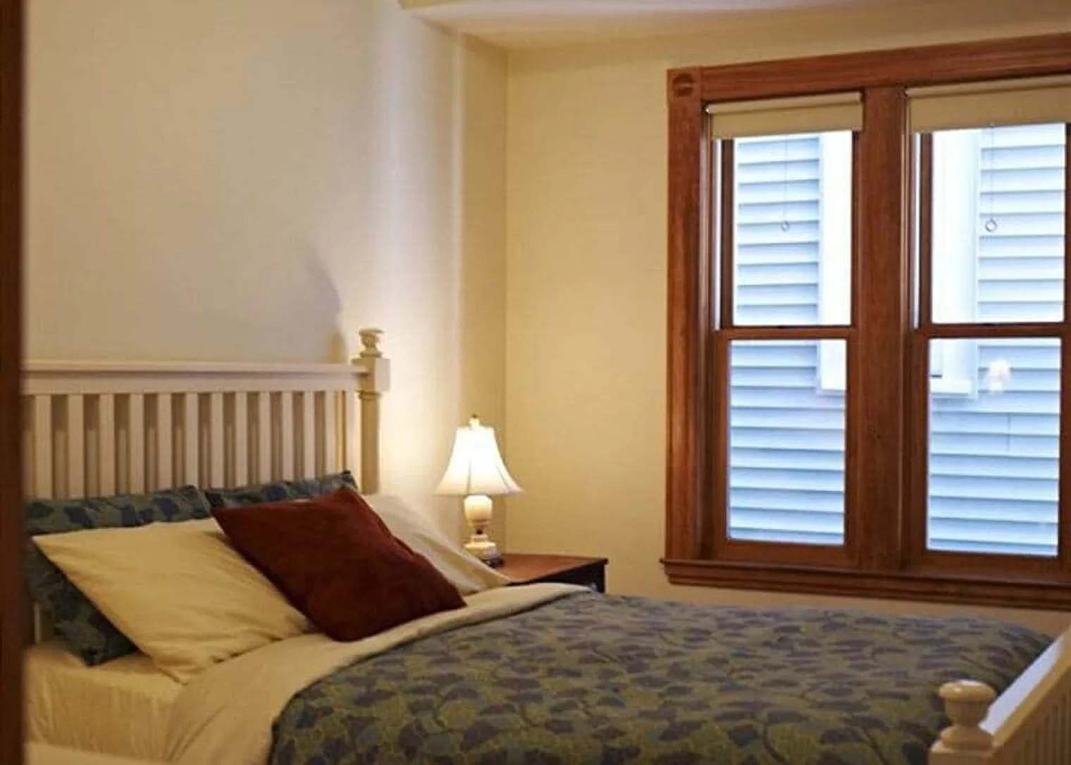 3 bed, 1.0 bath, $7,200 — Photo 3