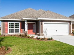 57 Hemmingway Ln, Freeport, FL 32439