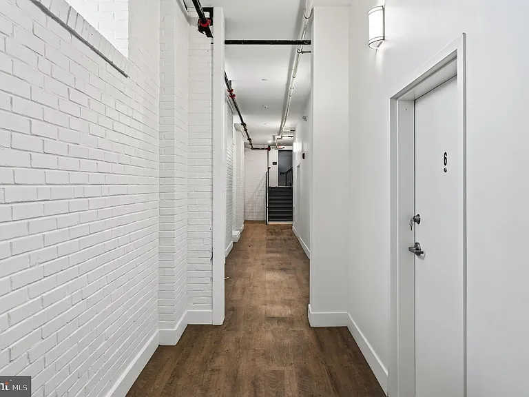 123 S Main St #6 — Photo 31
