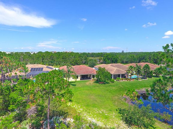 4th image of 2990 NW Crystal Lake Dr