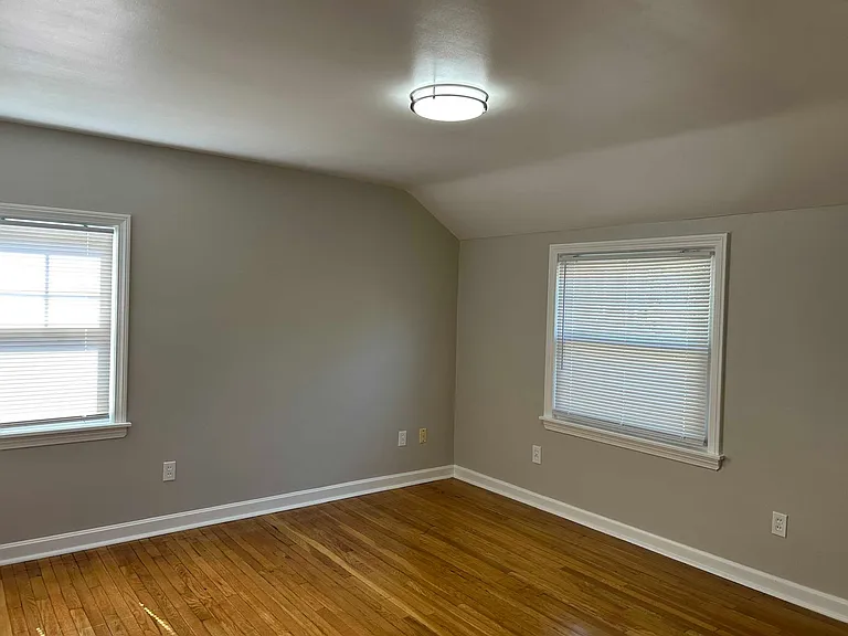4854 Edsal Dr — Photo 22
