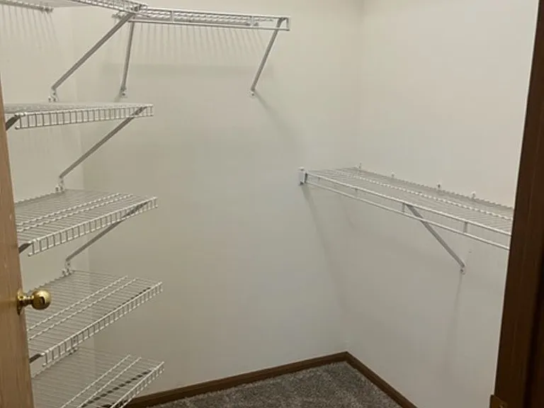 Hollow Creek IV Apartments — Photo 36