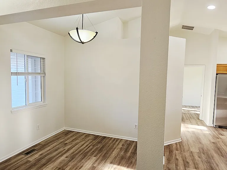 649 N Celeste Ave — Photo 3