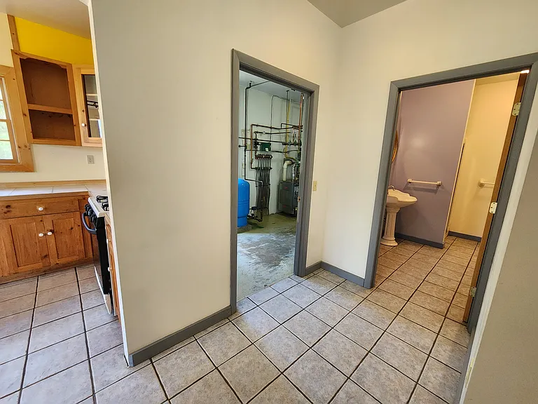 109 N Hollow Rd — Photo 16