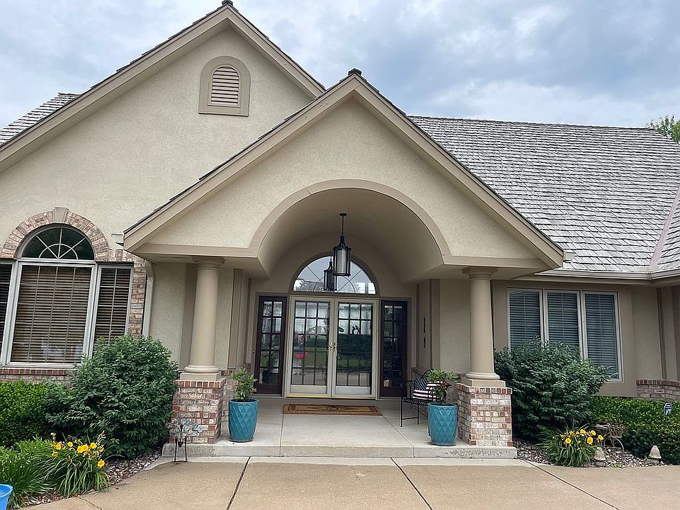 1st image of 1805 E Bristlecone Dr