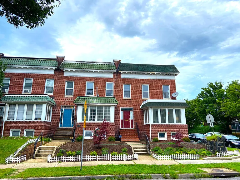 826 E 33rd St #1 — Photo 3