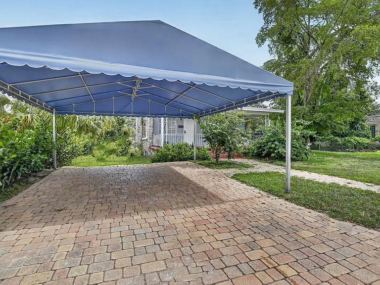 2465 Taylor St — Photo 40