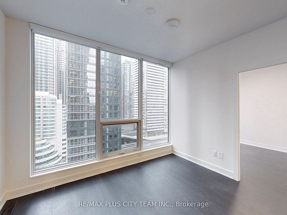2nd image of 35 Mercer St #1613
