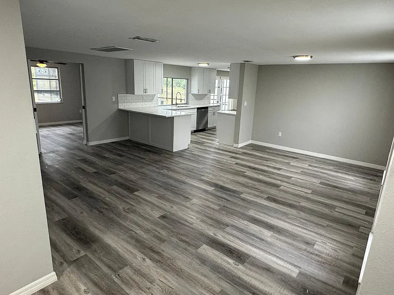 3349 Overland Dr — Photo 15