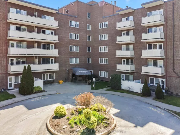 198 Scott St #418, Saint Catharines, ON L2N 5T3