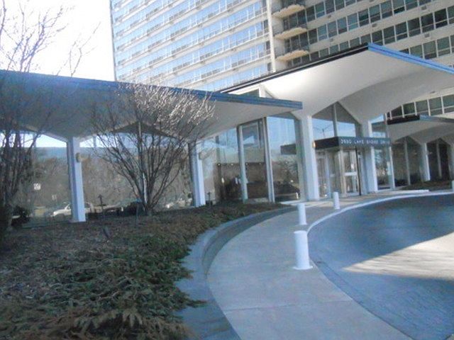 1st image of 3550 N Lake Shore Dr APT 422