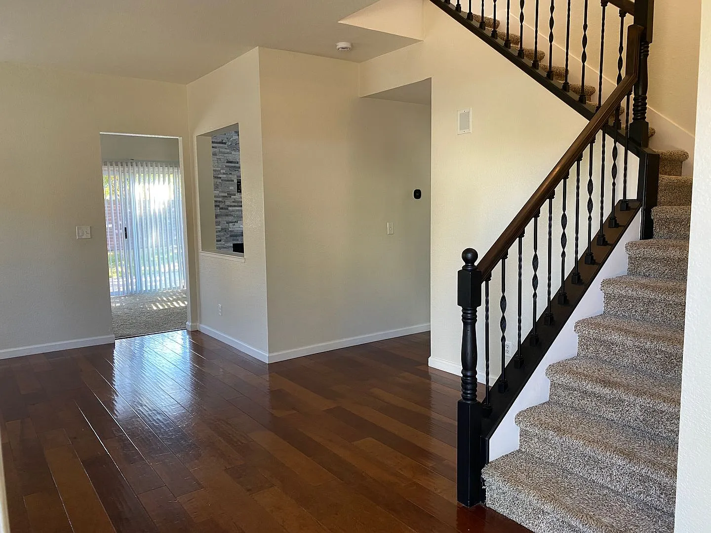 Lovely 2 Story Home — Photo 4