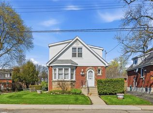 123 Longwood Rd N, Hamilton, ON L8S 3V8