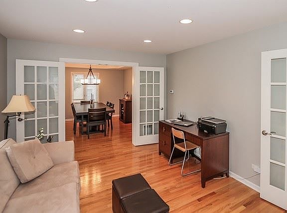 4th image of 504 W Courtland St