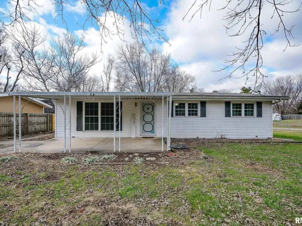 10381 Evergreen Dr, Manito, IL 61546