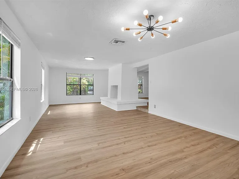 5096 SW 28th Ter — Photo 23