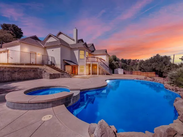 2136 Vineyard Hills Court, Vacaville, CA 95688