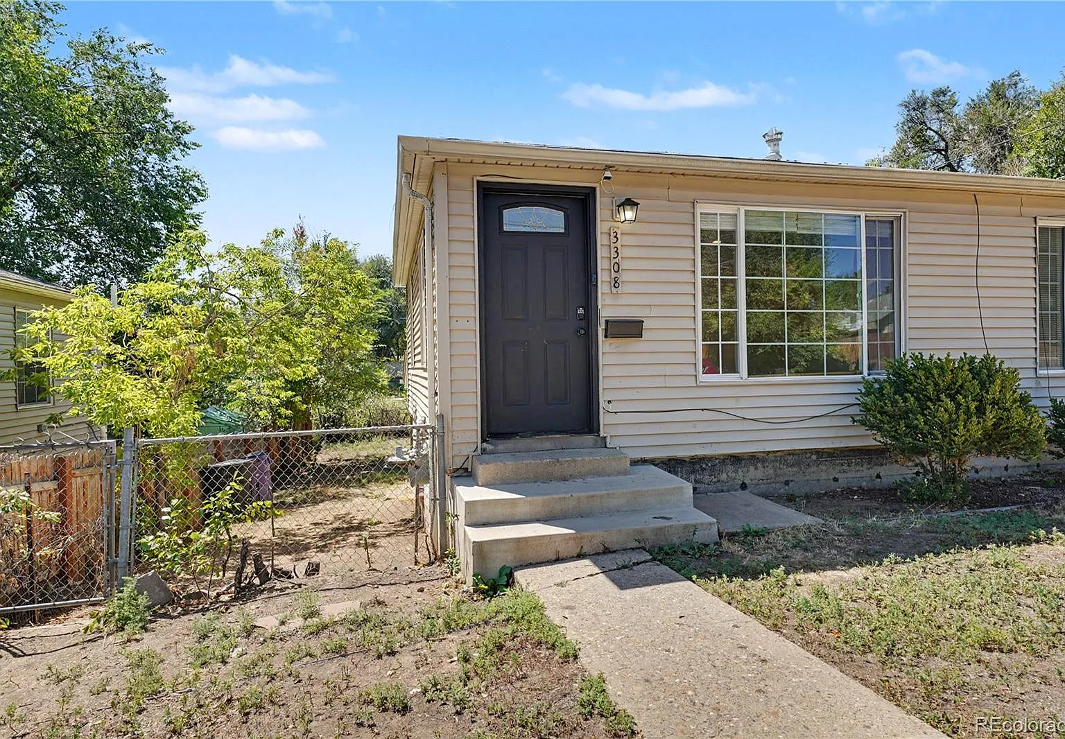 2 bed, 1.0 bath, 815 sqft, $1,795 — Photo 1