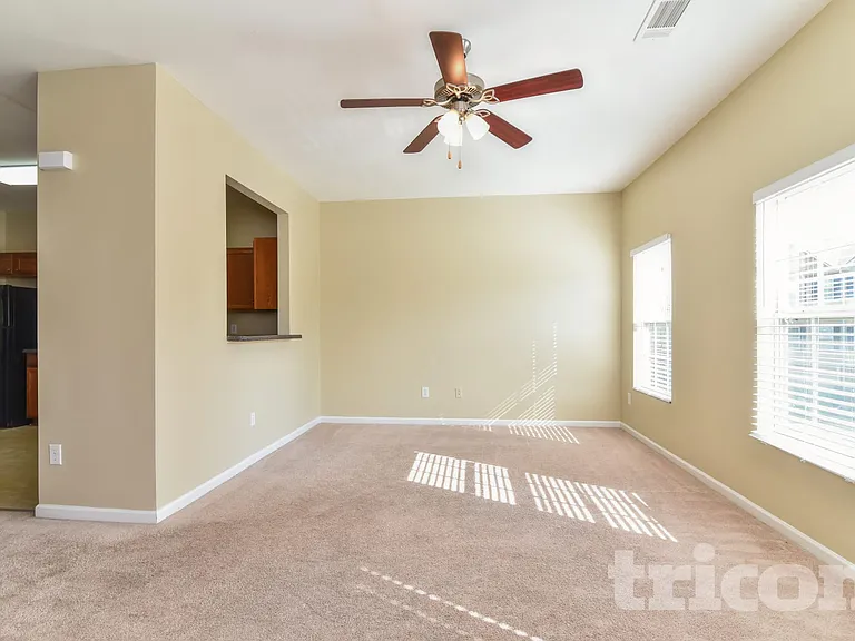 1470 Knights Trl — Photo 3
