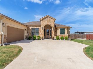 107 Les Ln, Smithville, TX 78957