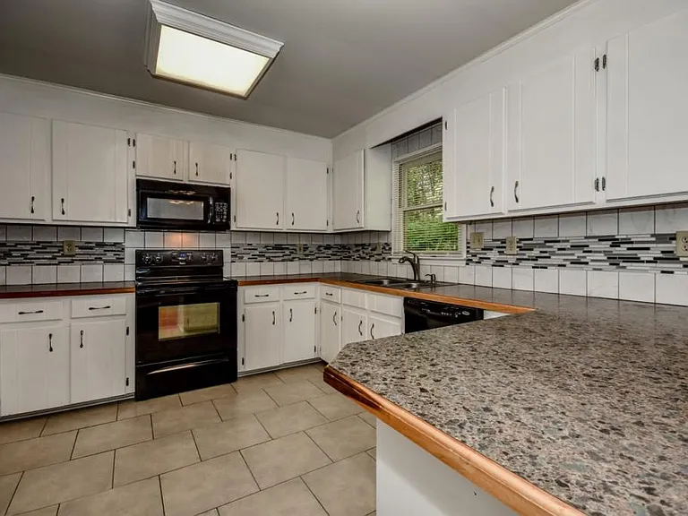 7730 Deer Track Dr — Photo 15