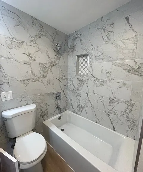 413 N East St — Photo 5