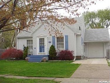 1st image of 2733 S Jefferson Blvd