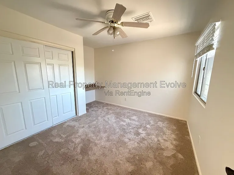 2060 N 30th St — Photo 26