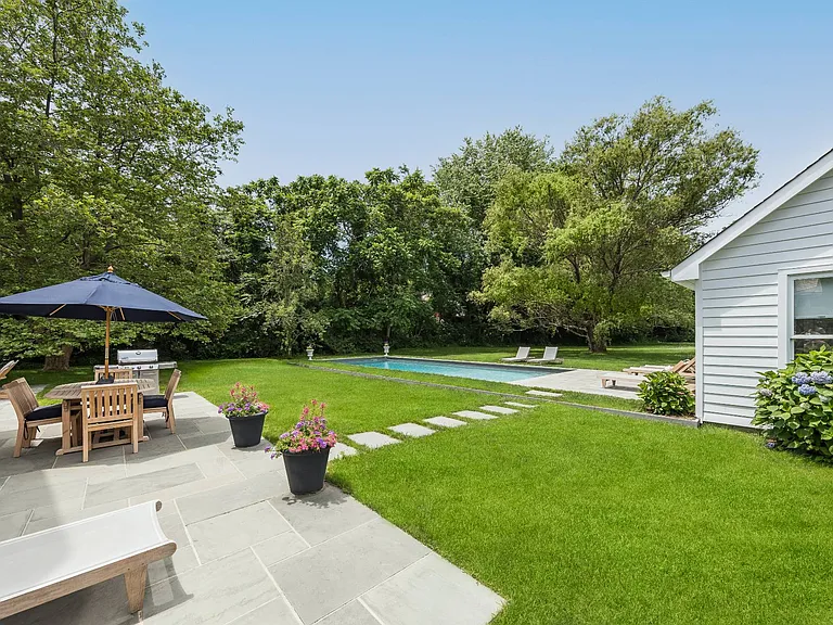 124 Ocean Rd — Photo 4