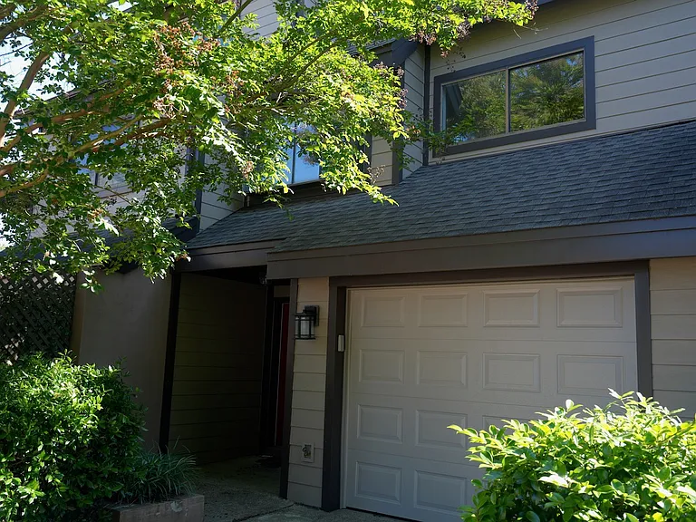 2206 Hermit Thrush Ln — Photo 3