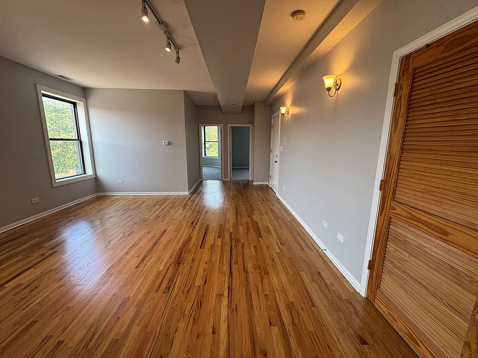 1st image of 5900 S King Dr #C-3